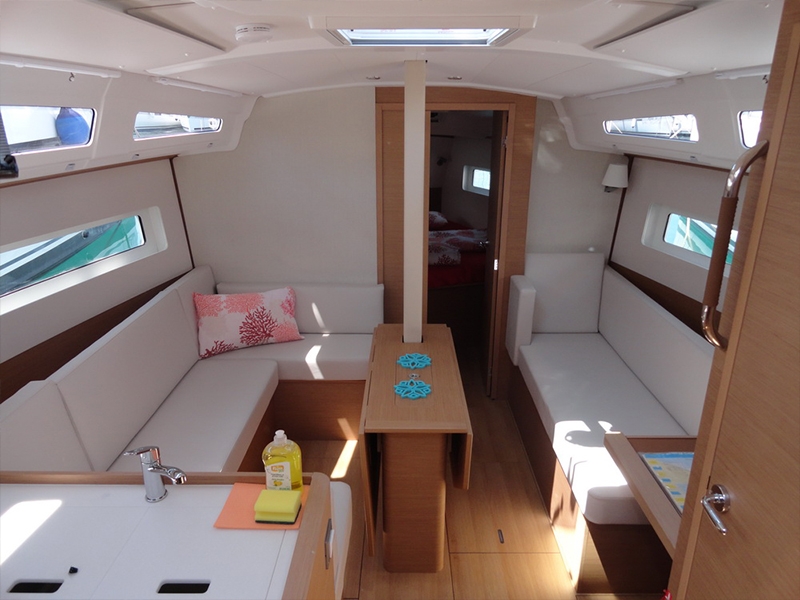 Sun Odyssey 380 Gebraucht-Yacht von Trend Travel Yachting Salon 3.jpg